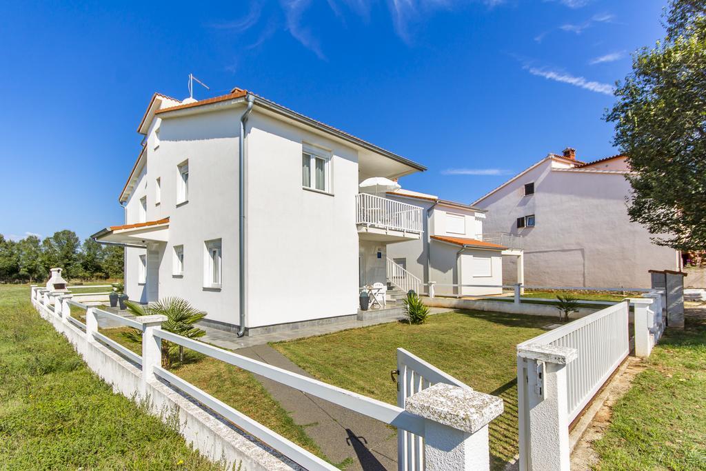 Apartments Alba Fažana Zewnętrze zdjęcie