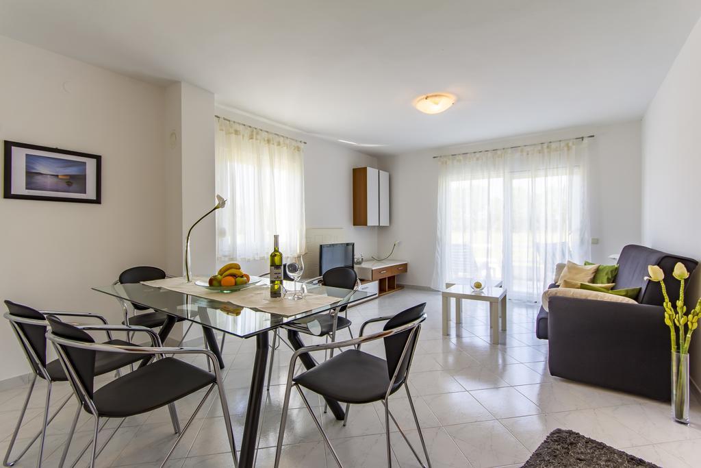 Apartments Alba Fažana Zewnętrze zdjęcie