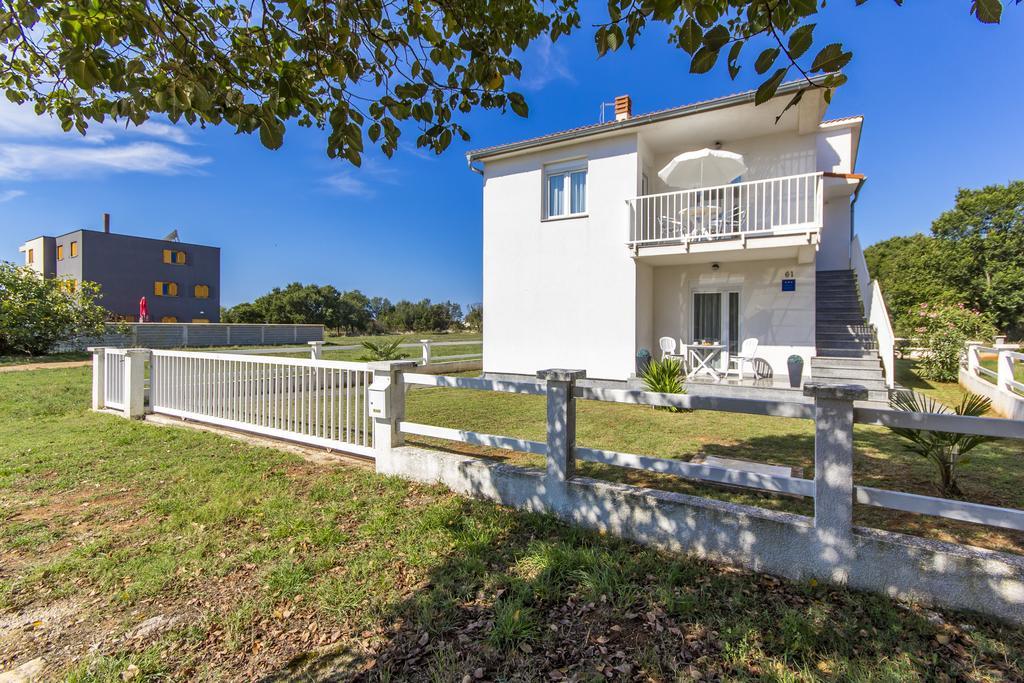 Apartments Alba Fažana Zewnętrze zdjęcie