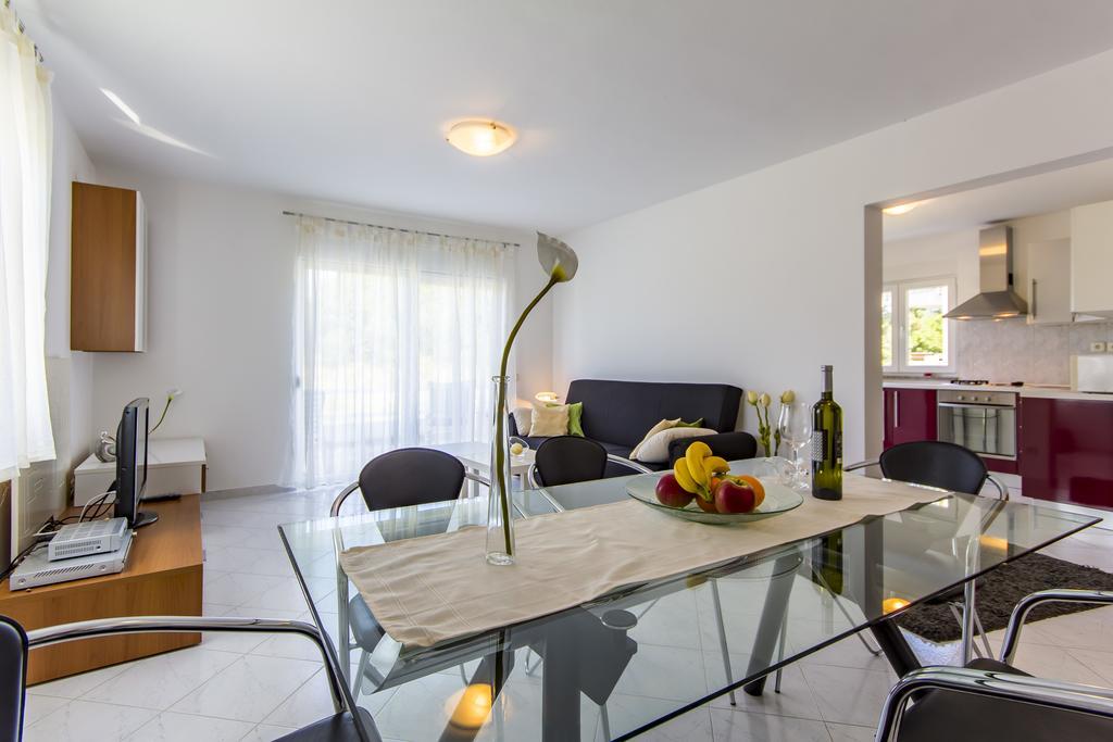 Apartments Alba Fažana Zewnętrze zdjęcie